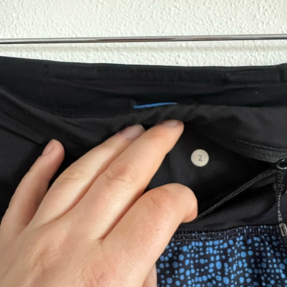 Lululemon Run Times Short
Daisy Dust Illuminight Black, size 2 - Picture 4 of 4